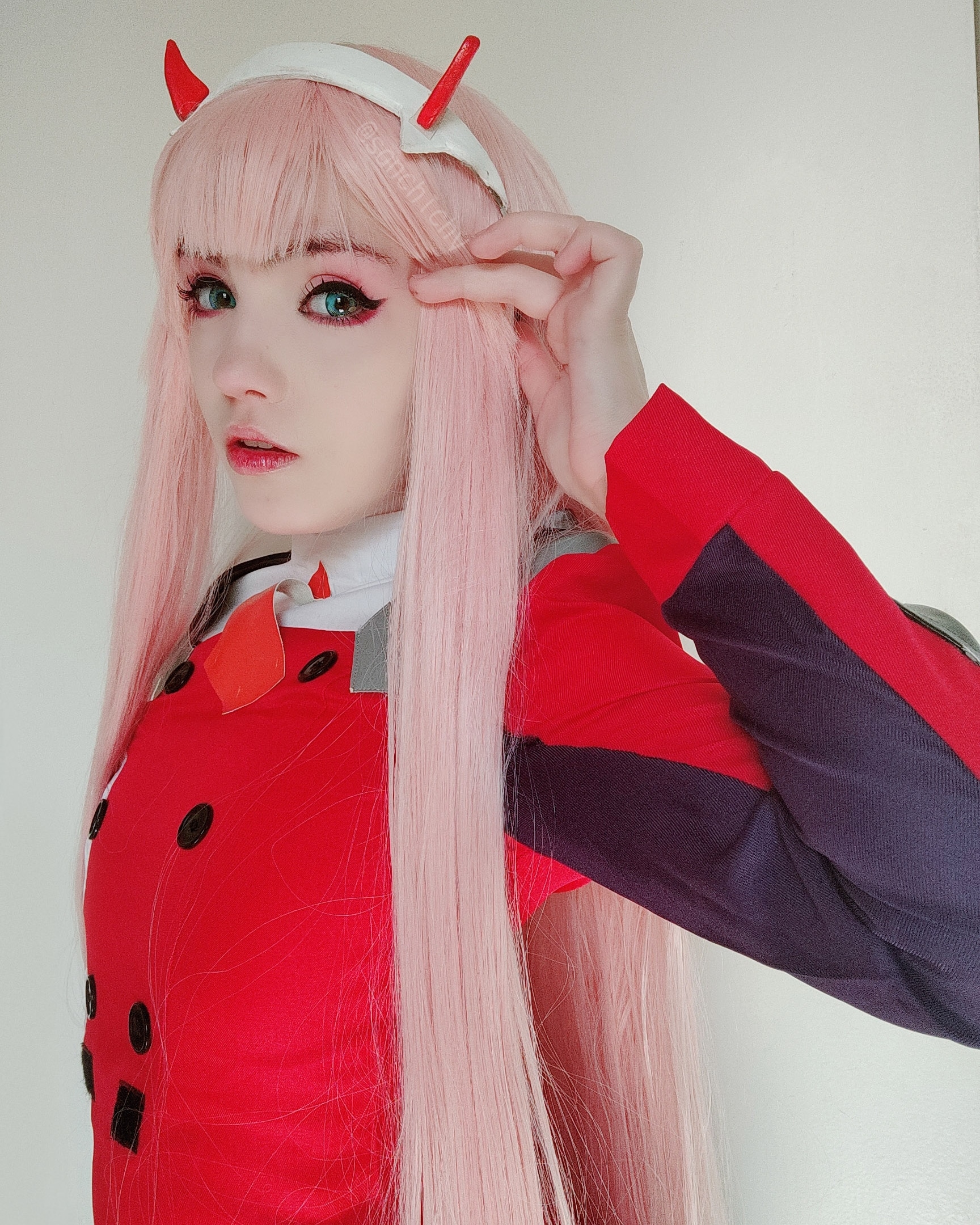 Darling in The Franxx - Veja este belo cosplay da Zero Two