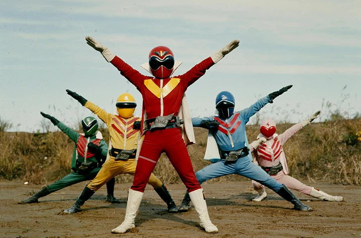 Foto histórica da primeira série da franquia Super Sentai, conhecida no Japão e no mundo inteiro como Himitsu Sentai Gorenger